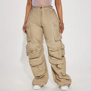Fashion Nova Khaki Distressed Cargo Pant XS
